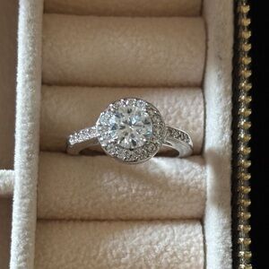 Moissanite Elegant Diamond Ring
